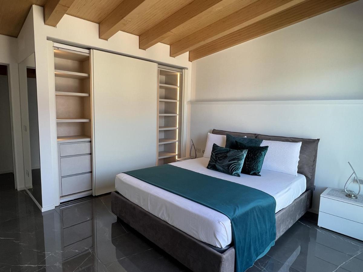 Luxury Lakefront Penthouse 勒泽诺 外观 照片