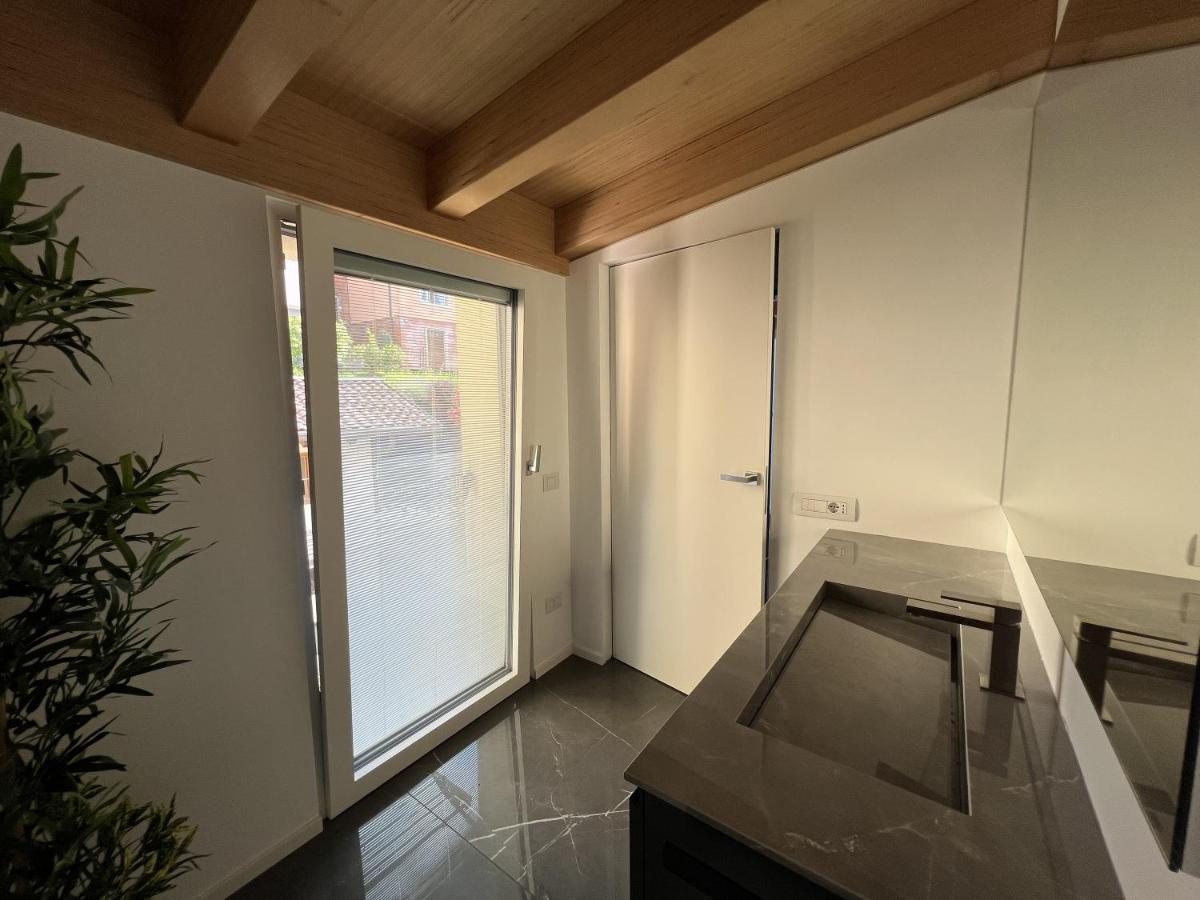 Luxury Lakefront Penthouse 勒泽诺 外观 照片